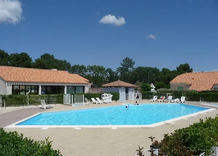Maison Foret Et Piscine, Les Mas De Vertmarines * Saint-Jean-de-Monts