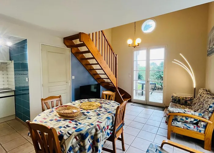 Maison Foret Et Piscine, Les Mas De Vertmarines Tatil Evi